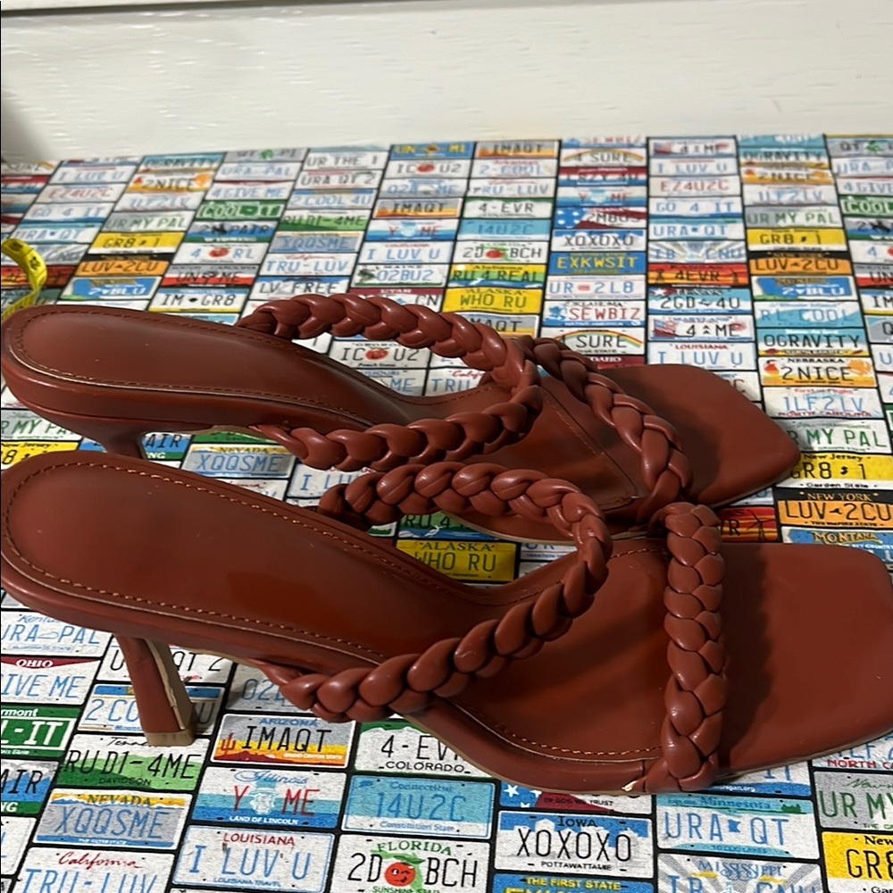 Braided Strap Heeled Sandals - Brown